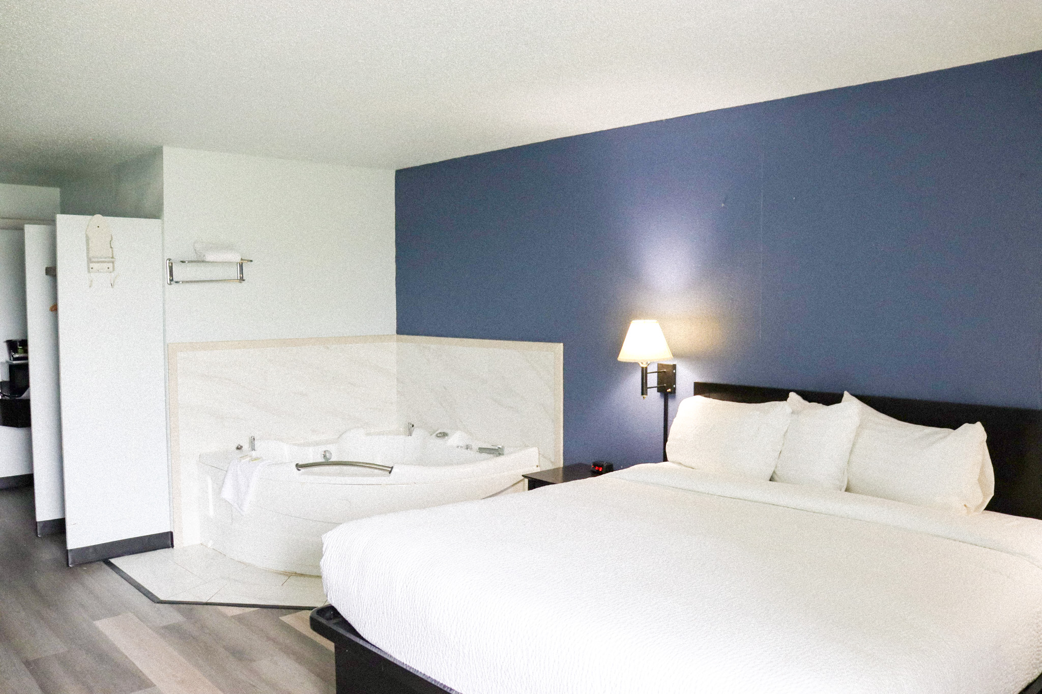 Whirlpool king suite