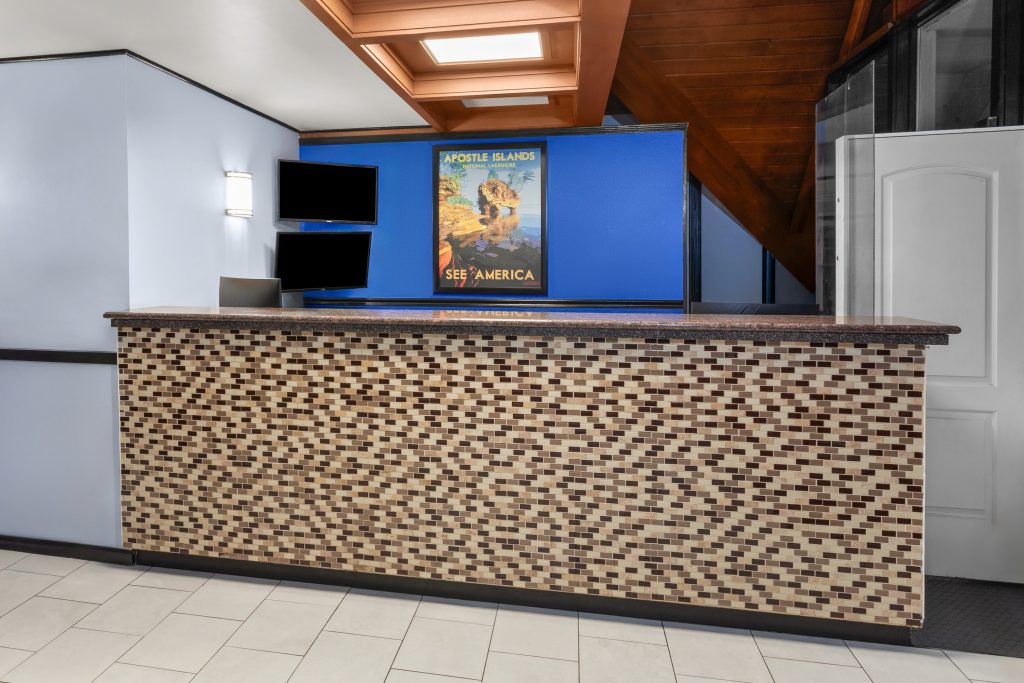24-hour front desk at Travelodge by Wyndham Milwaukee